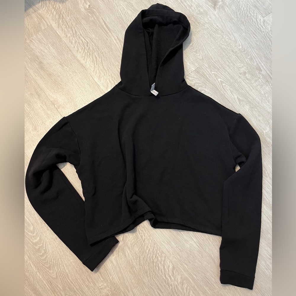 Super comfy and cute Z by Zella crop sweater